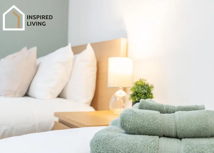 דירה Stylish & Modern 2 Bed 2 Bath With Free Parking לידס