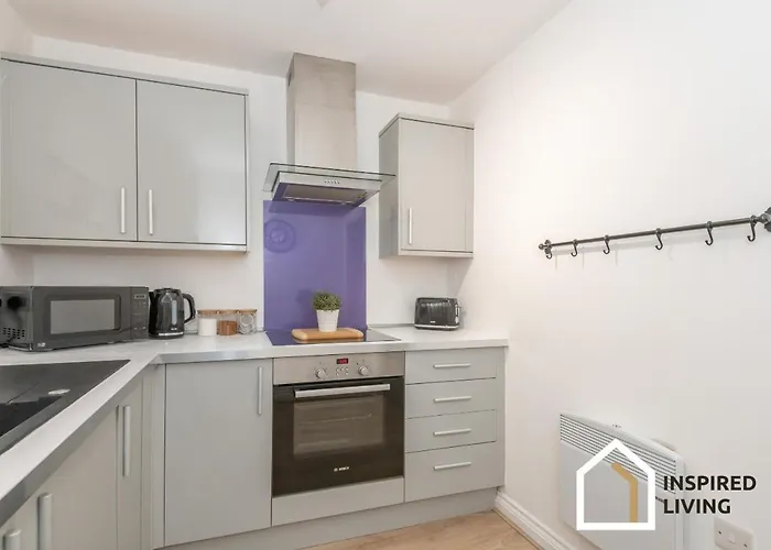 Stylish & Modern 2 Bed 2 Bath With Free Parking * 利兹