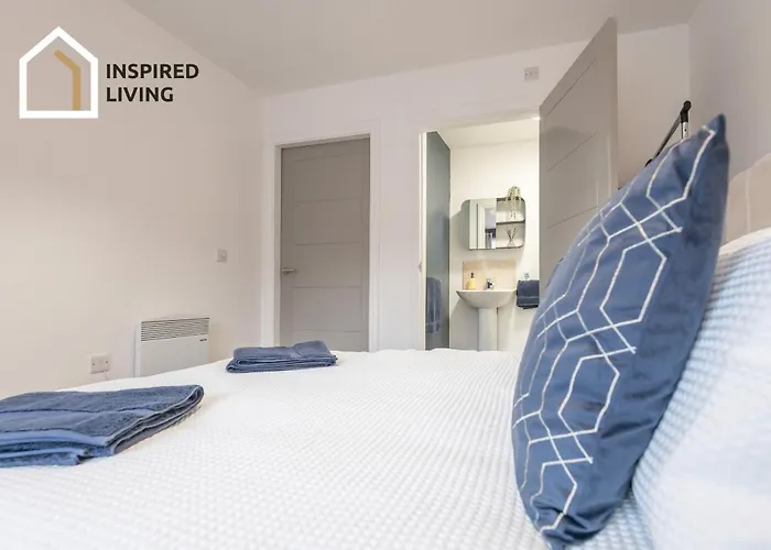 Stylish & Modern 2 Bed 2 Bath With Free Parking לידס