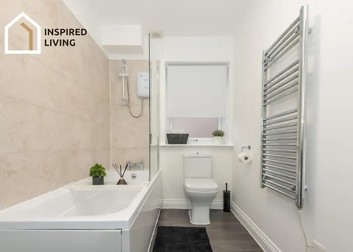 Stylish & Modern 2 Bed 2 Bath With Free Parking Apartman Leeds