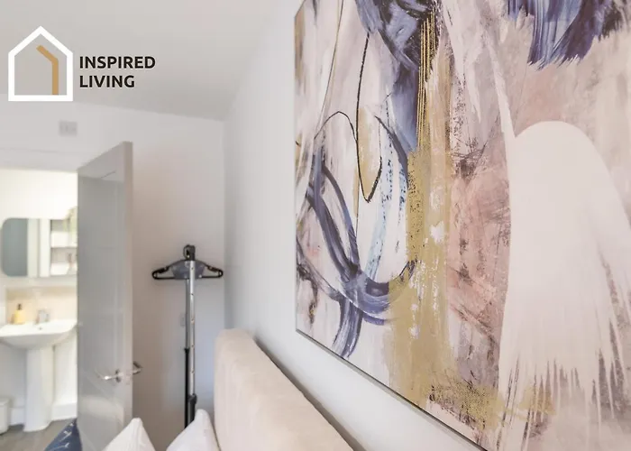 Stylish & Modern 2 Bed 2 Bath With Free Parking Apartman *