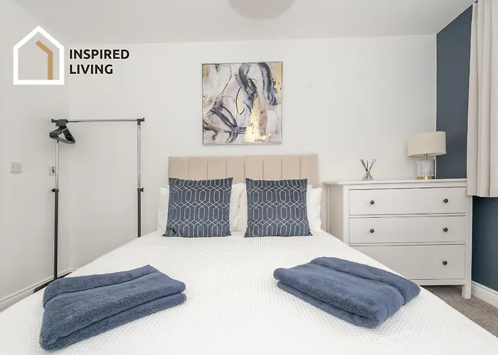 Stylish & Modern 2 Bed 2 Bath With Free Parking Apartman